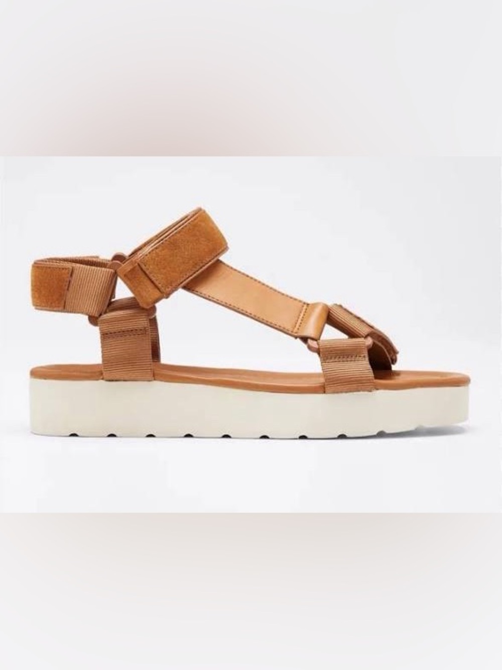 Vince Tan Carver Sandals. 7.5